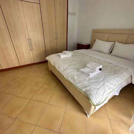 Taulant Lägenhet Sarandë Exteriör bild