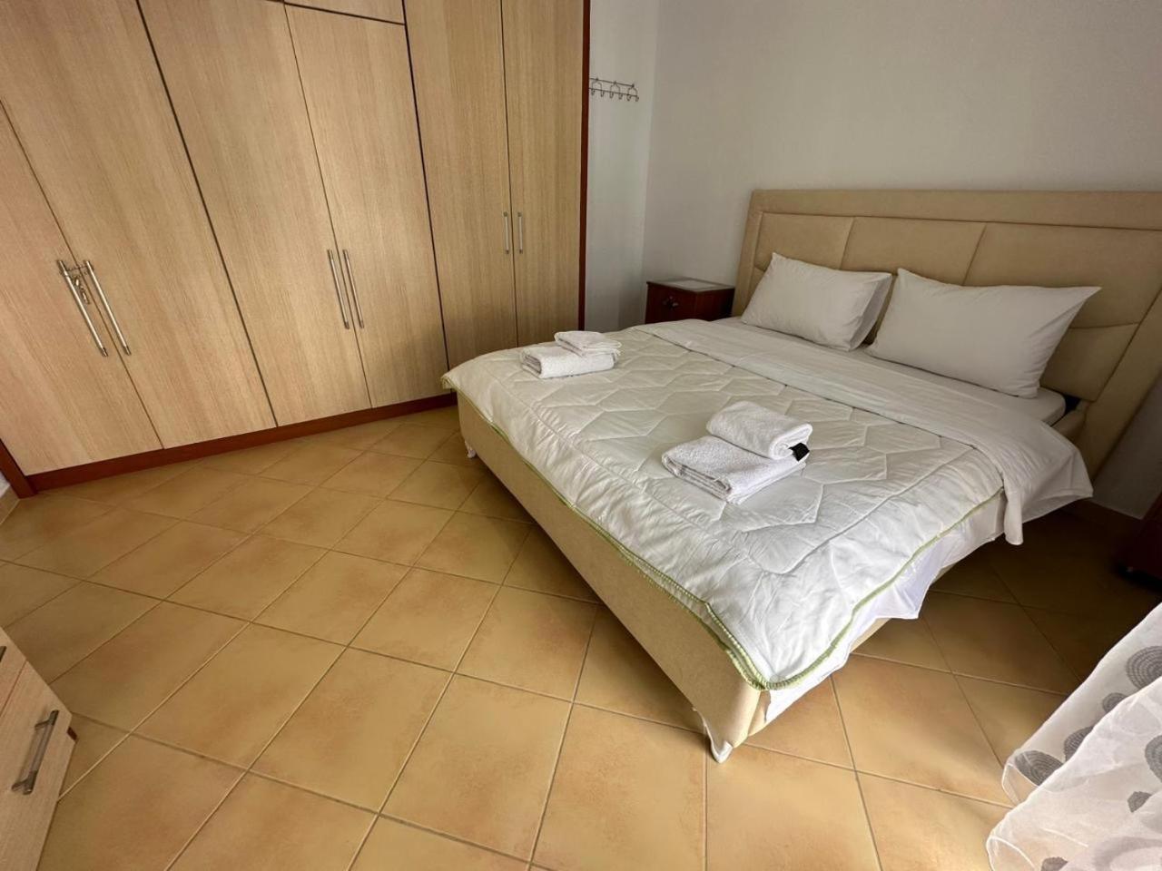 Taulant Lägenhet Sarandë Exteriör bild